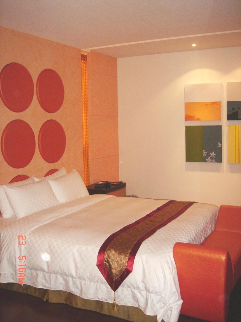 Hip Spa Motel Taichung Buitenkant foto