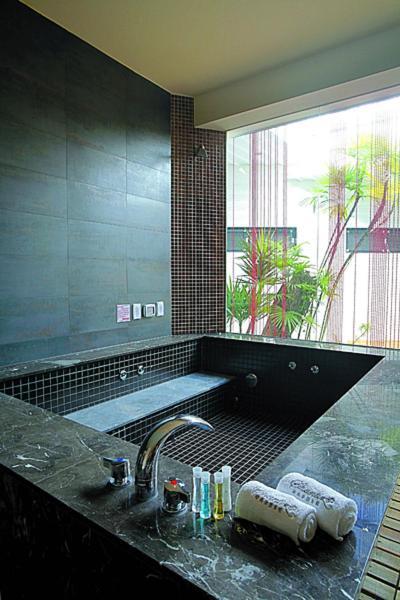 Hip Spa Motel Taichung Buitenkant foto
